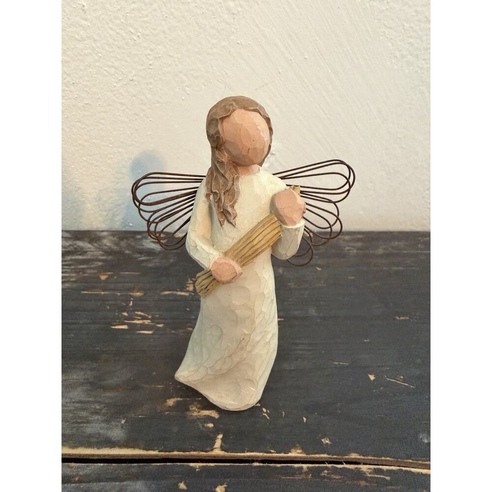 Beautiful Willow Tree Angel Of Autumn Figurine DEMDACO 2001 Susan Lordi